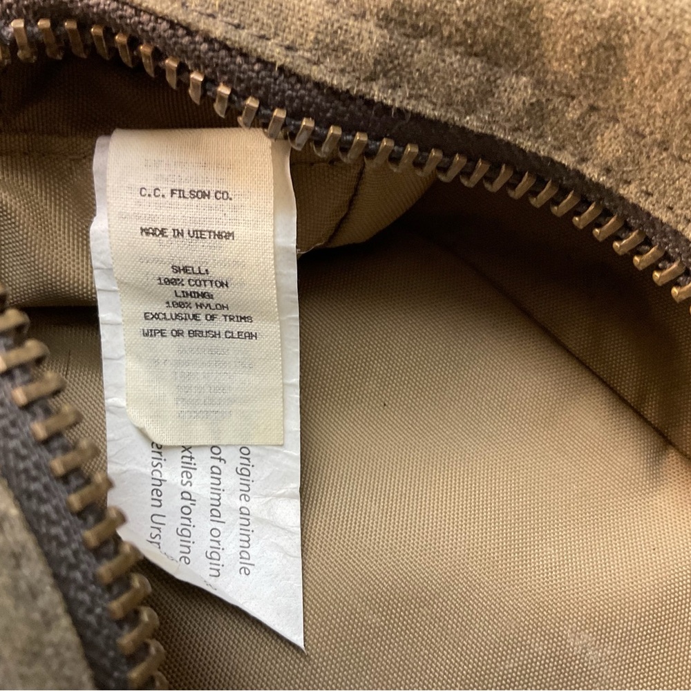 Filson Olive Canvas Toiletry Bag - Picture 10 of 10